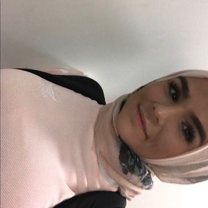 Meet your Posher, Zienab